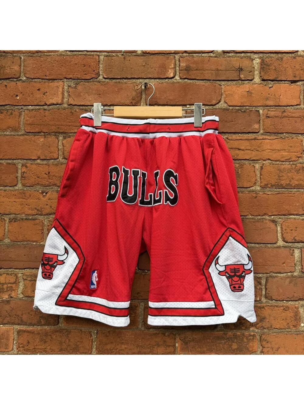 just don chicago bulls basketball shorts M